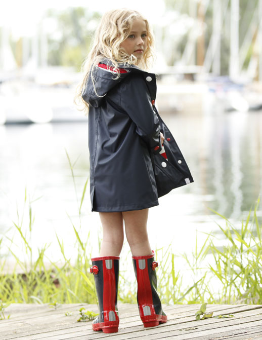 Moda infantil Hatley ropa de lluvia, botas de agua, chubasqueros y paraguas