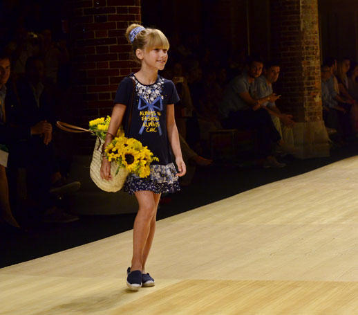 Desfile de Bóboli moda infantil en la 080 Barcelona Fashion pasarela de moda verano 2015-3