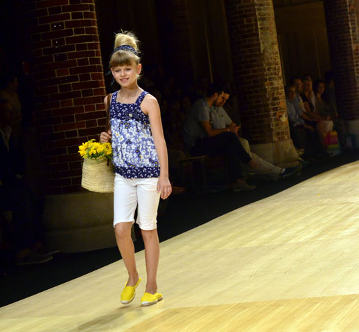 Desfile de Bóboli moda infantil en la 080 Barcelona Fashion pasarela de moda verano 2015-8