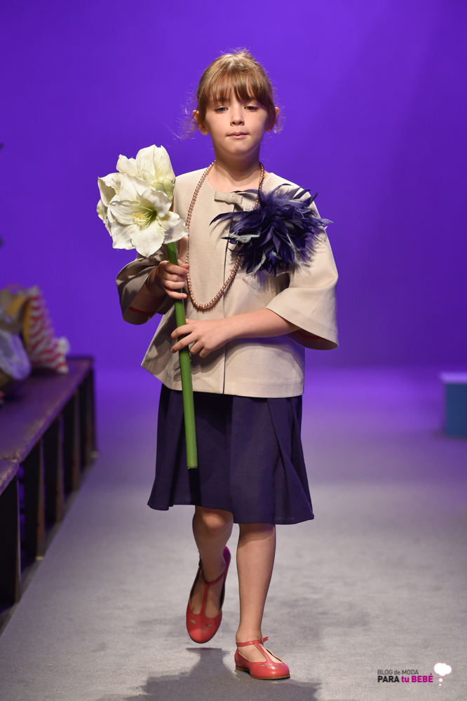 Amelie et Sophie-desfile-de-marcas-en-apartment-de-pitti-bimbo-blogmodabebe-9