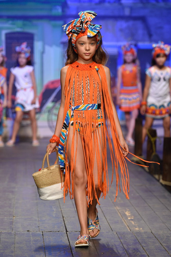 tuctuc-desfile-de-children-fashion-from-spain-en-pitti-bimbo-SS19-Blogmodabebe-10